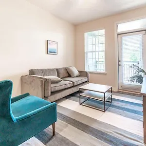 Tranquil 1br With Balcony Gym Charlotte
