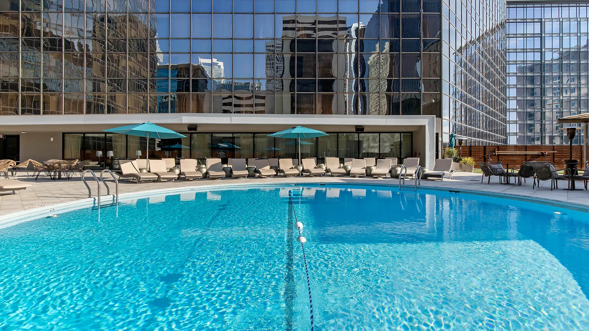 Omni Charlotte Hotel 4*,