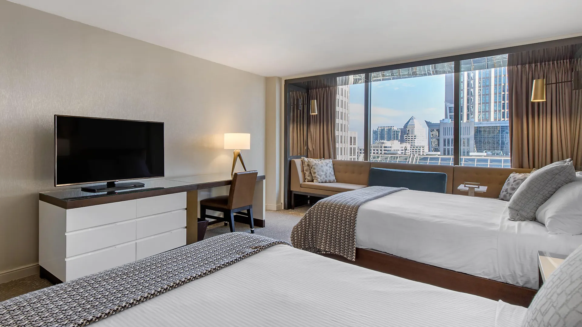 Omni Charlotte Hotel 4*,